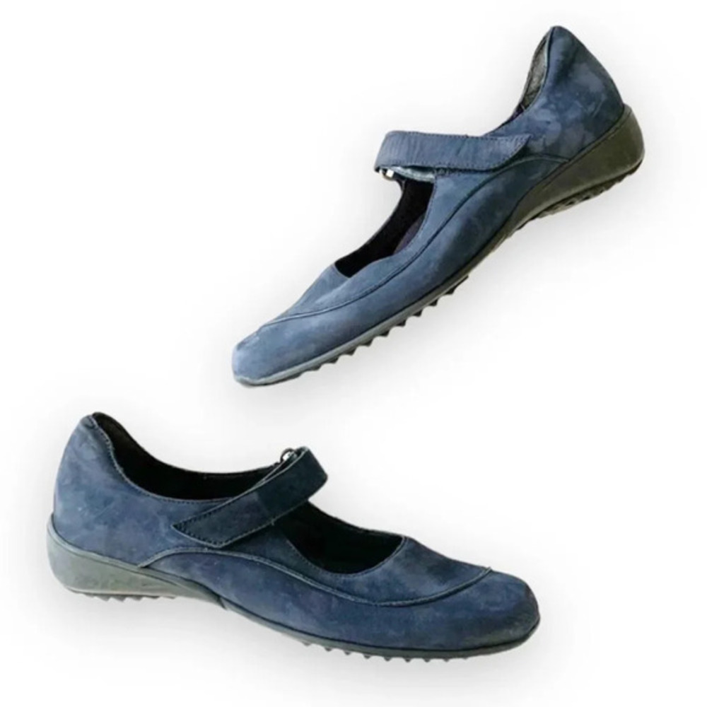 Munro American Comblast Mary Jane Navy Suede 11